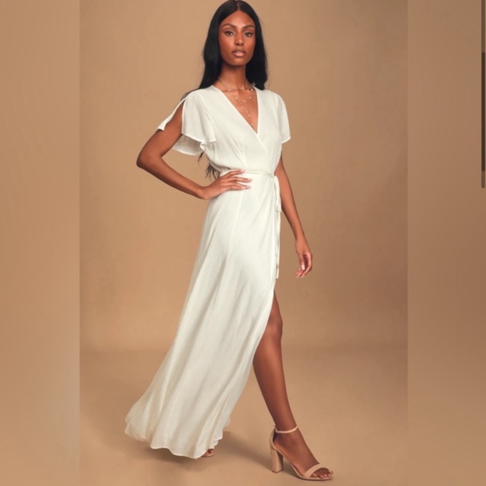 NWT Lulu’s wrap dress